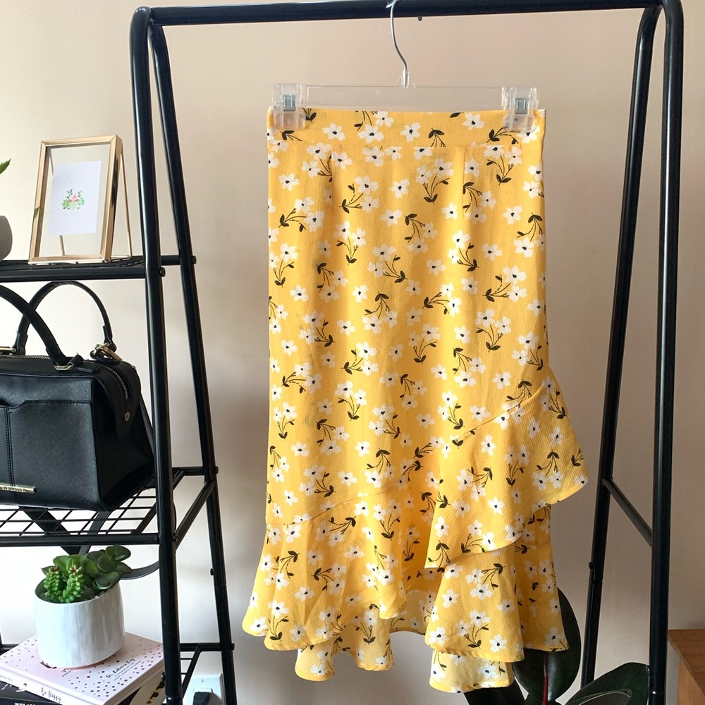 small, yellow flower print, a-line skirt.